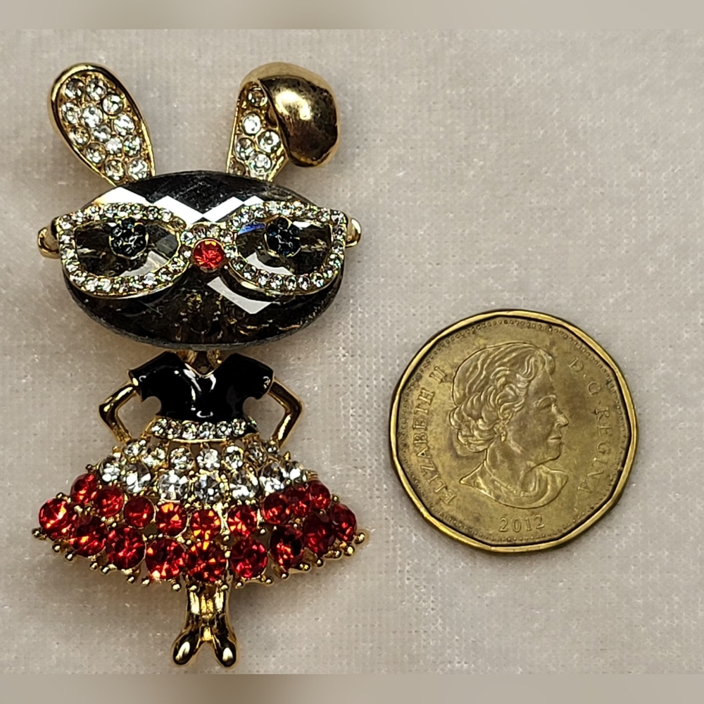NEW Whimsical Rhinestone Lady Rabbit Brooch / Pin - Picture 3 of 3